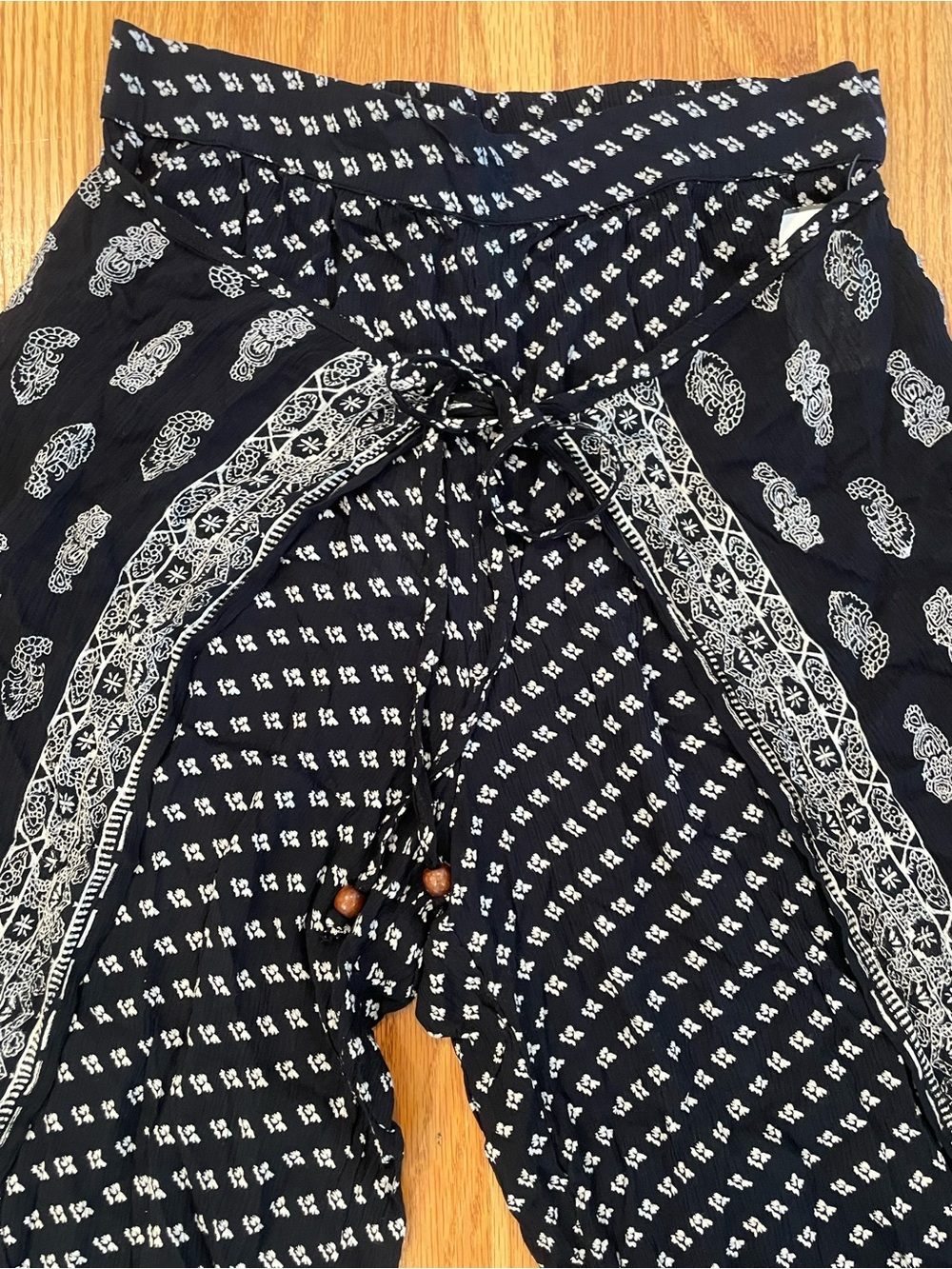 Gypsie Blu NWT Boho Wrap Palazzo Pants Black White Paisley Festival